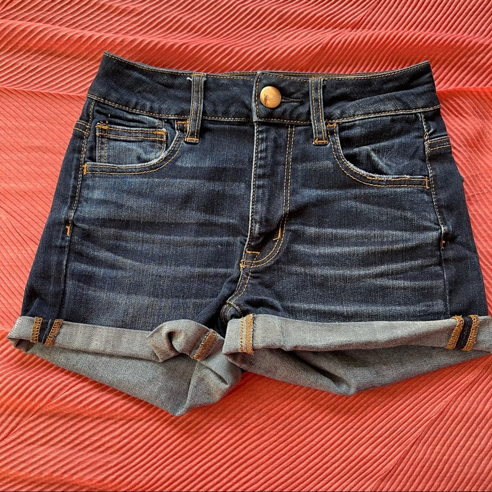 AMERICAN EAGLE